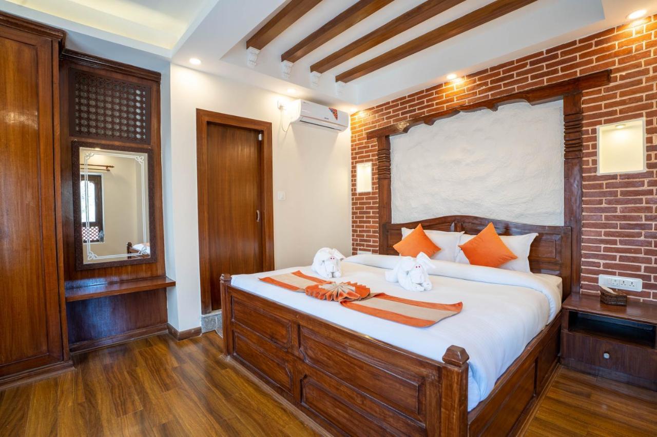 Airport Himalaya Boutique Hotel Kathmandu Ngoại thất bức ảnh