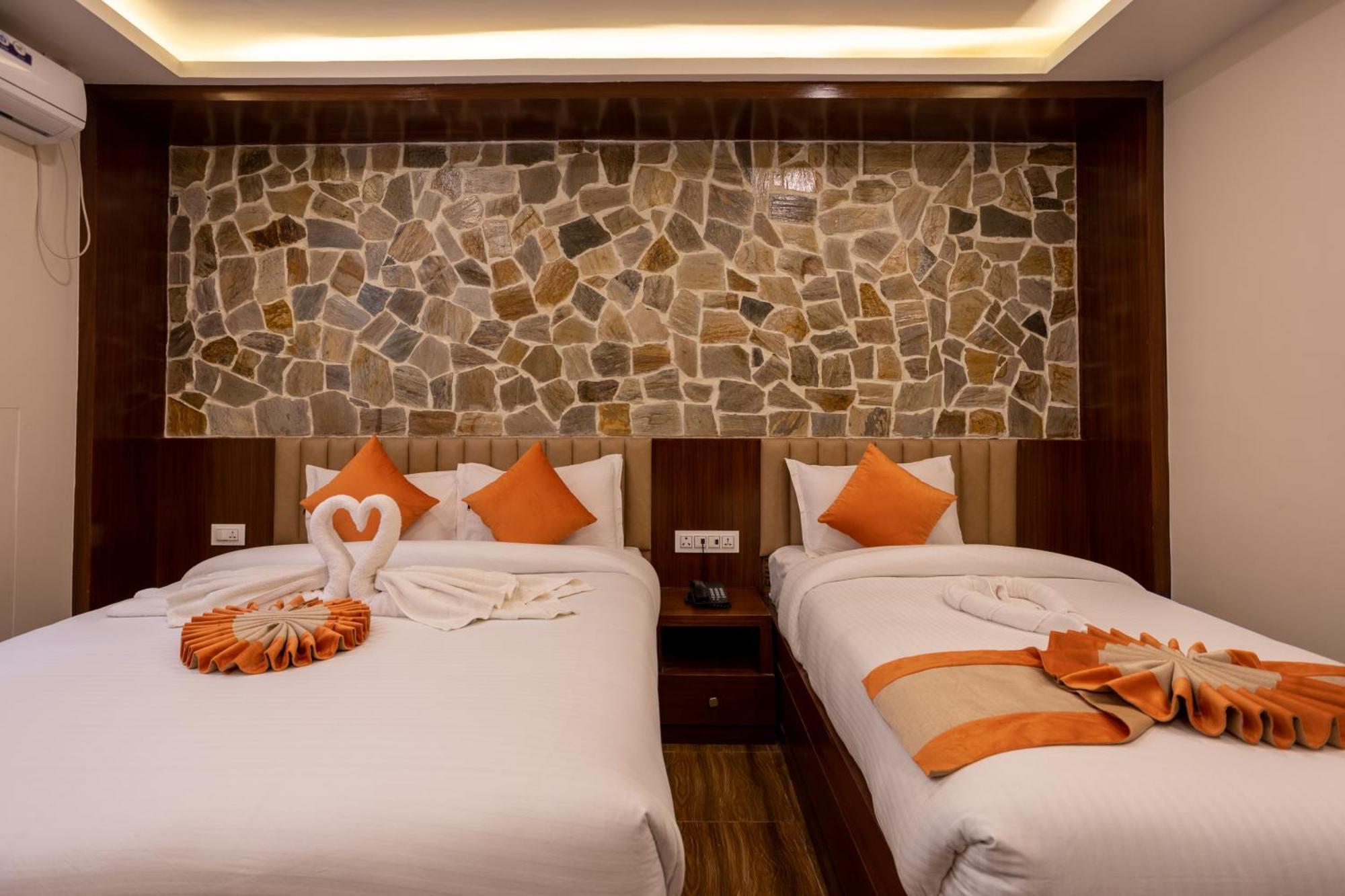 Airport Himalaya Boutique Hotel Kathmandu Ngoại thất bức ảnh