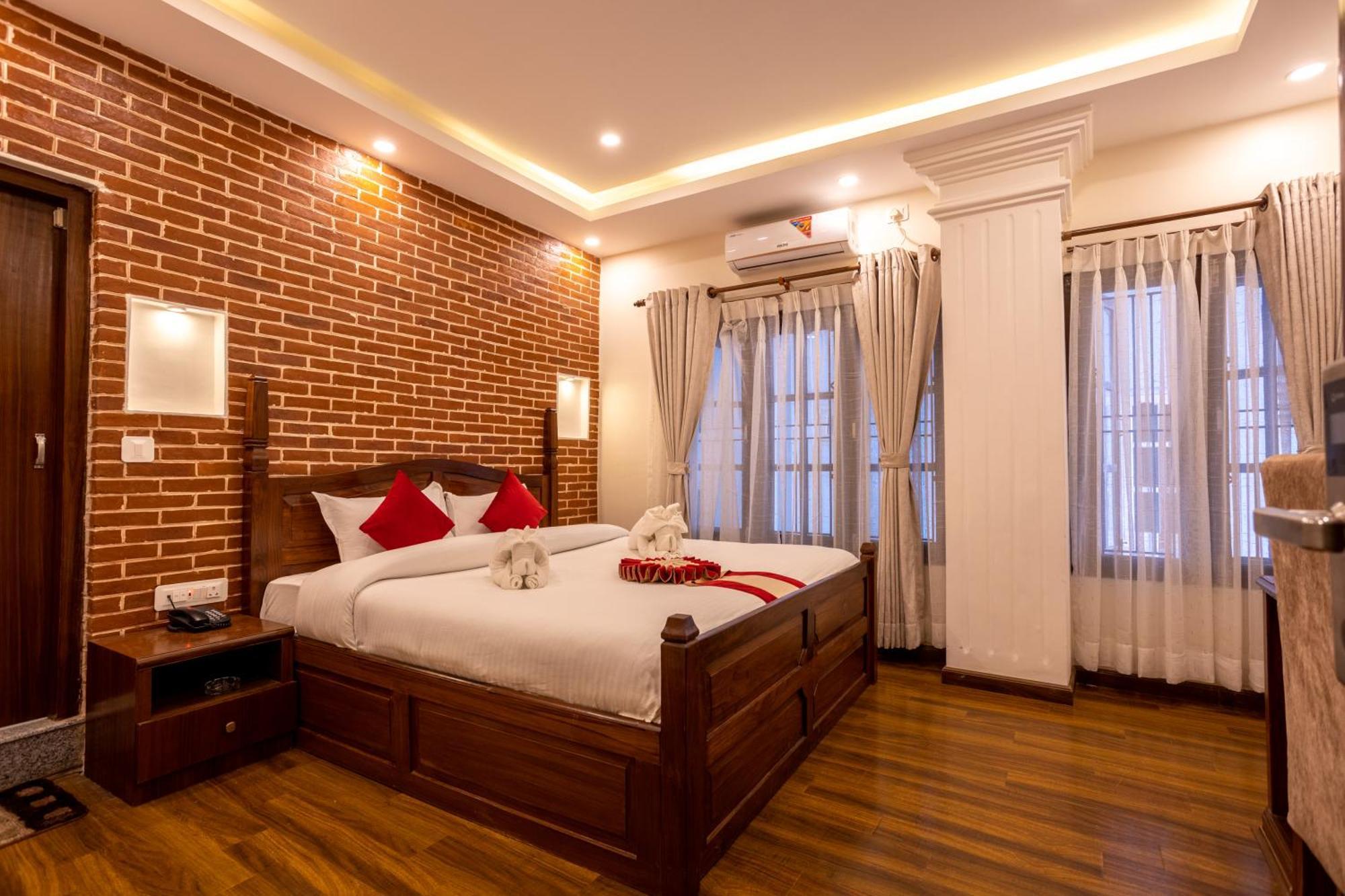 Airport Himalaya Boutique Hotel Kathmandu Ngoại thất bức ảnh