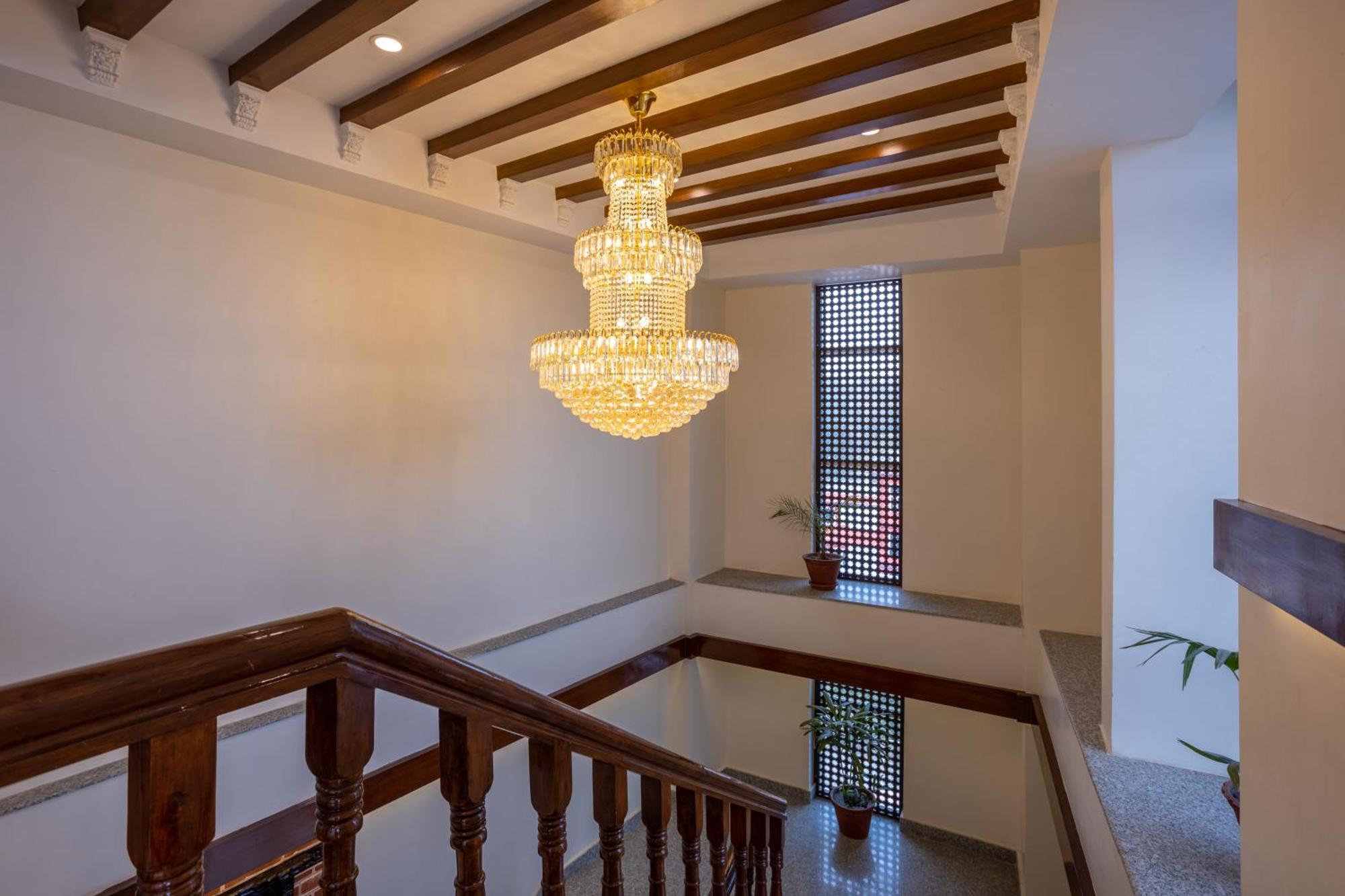 Airport Himalaya Boutique Hotel Kathmandu Ngoại thất bức ảnh