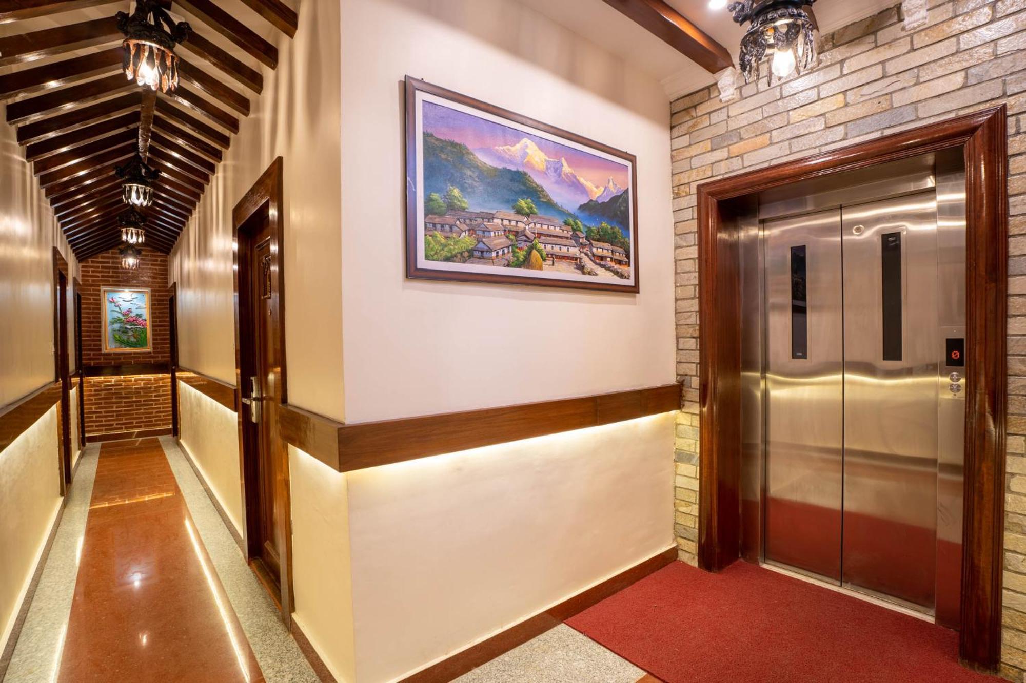 Airport Himalaya Boutique Hotel Kathmandu Ngoại thất bức ảnh