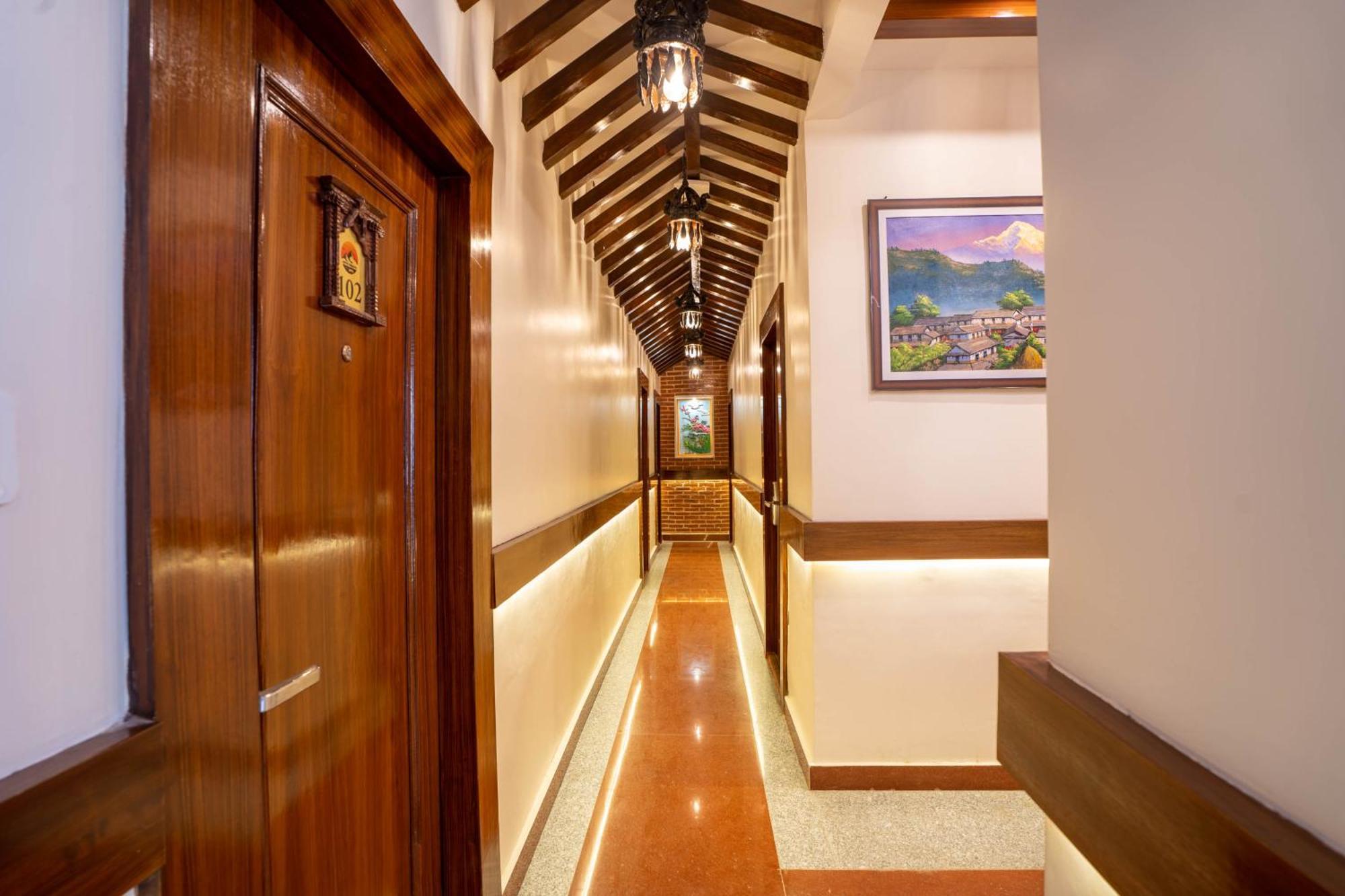 Airport Himalaya Boutique Hotel Kathmandu Ngoại thất bức ảnh